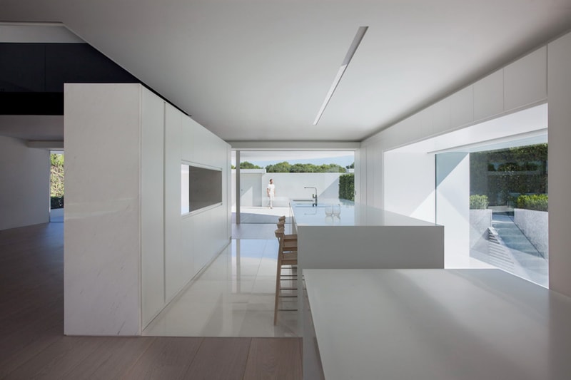 Casa Balint by Fran Silvestre Arquitectos