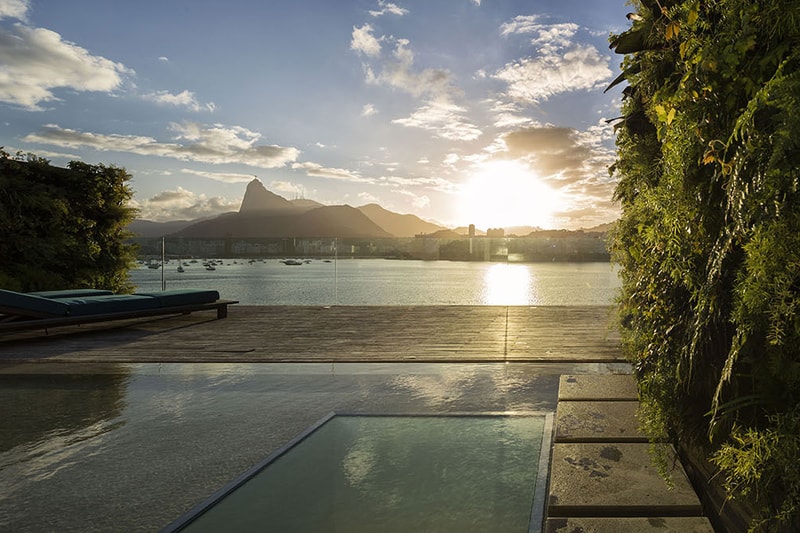 Casa Urca by Studio Arthur Casas 
