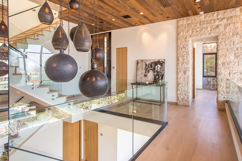 A Look Inside a $7 Million USD Modern Hollywood Hills Home
