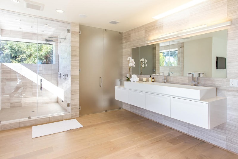 A Look Inside a $7 Million USD Modern Hollywood Hills Home