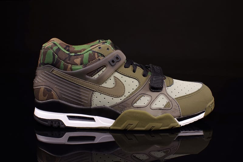 nike air trainer 3 camo olive