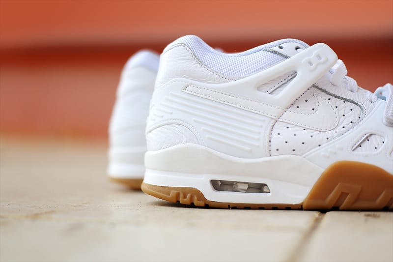 nike air trainer gum