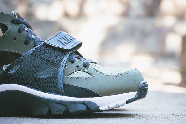 Nike Air Trainer Huarache "Medium Olive"