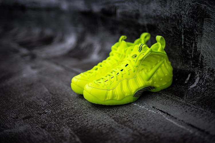 Nike Air Foamposite Pro "Volt”