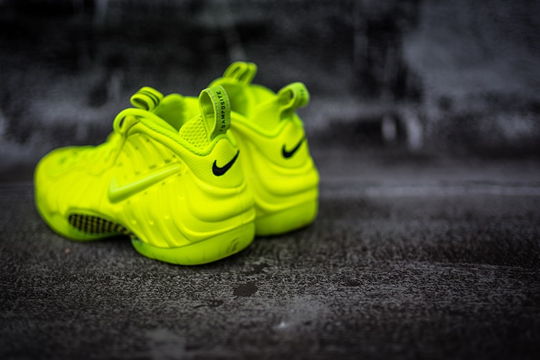 Nike Air Foamposite Pro "Volt”