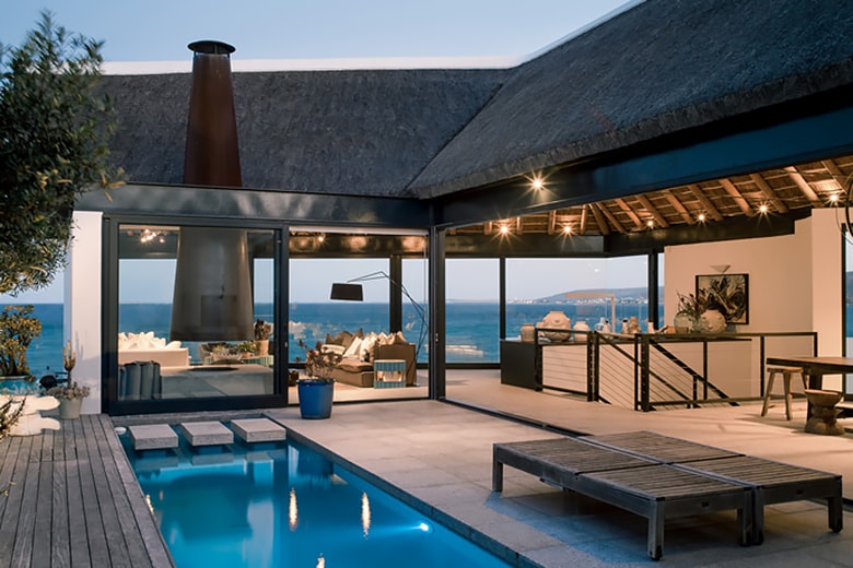 Silver Bay House by SAOTA