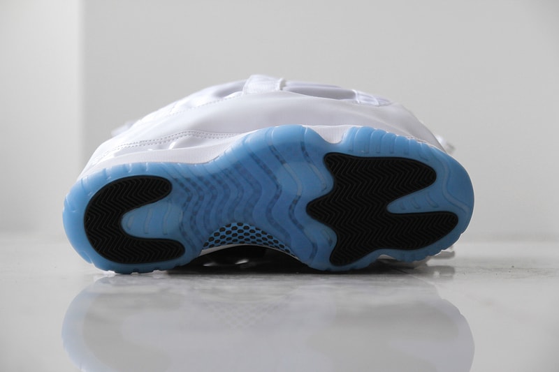 A Closer Look at the Jordan XI Premium Shoe Bag "Legend Blue"