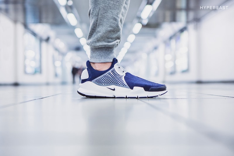 A Closer Look at the fragment design x Nike Sock Dart "Dark Obsidian"