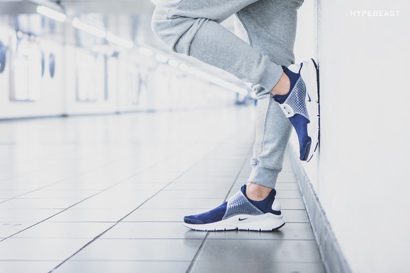 A Closer Look at the fragment design x Nike Sock Dart "Dark Obsidian"