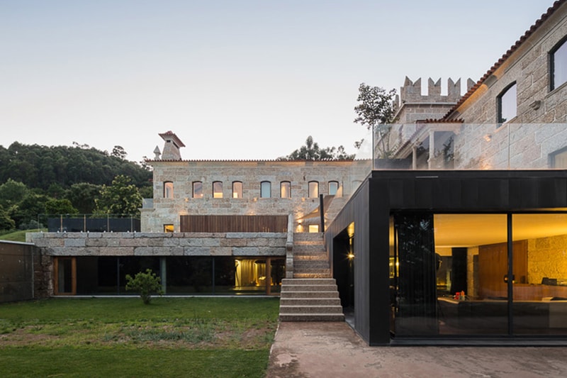 House in Guimarães by Elisabete de Oliveira Saldanha 