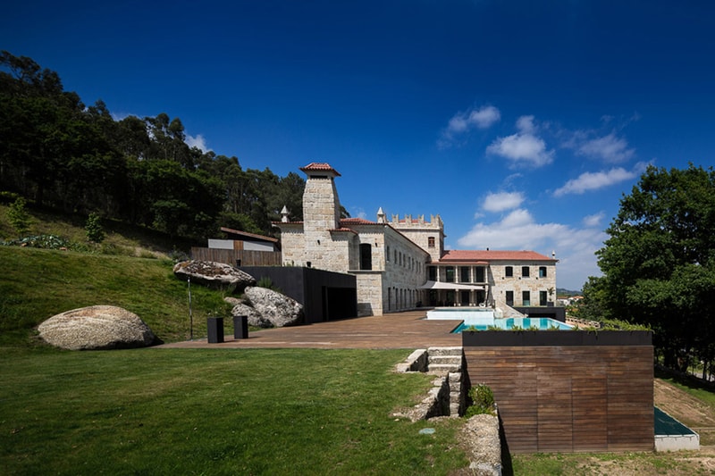 House in Guimarães by Elisabete de Oliveira Saldanha 