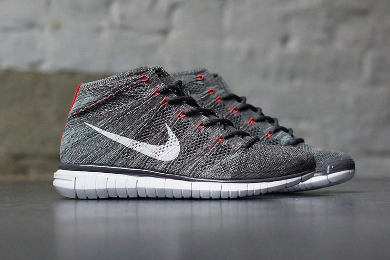 nike flyknit chukka green
