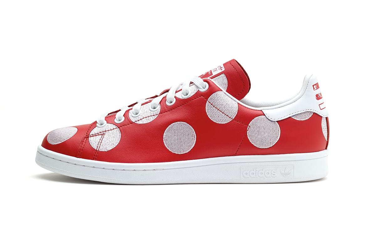 adidas trainers with 3 dots