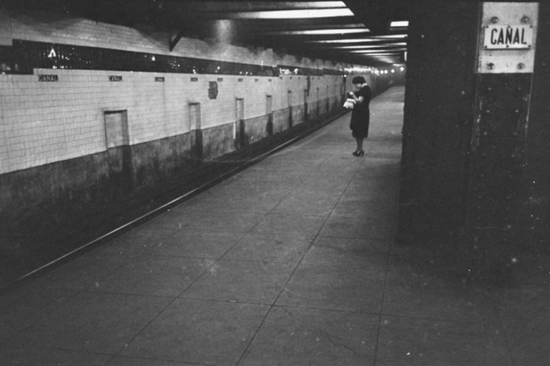 Vintage Photographs Taken by 18-Year-Old Stanley Kubrick 