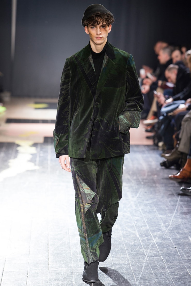 Yohji Yamamoto 2015 Fall/Winter Collection