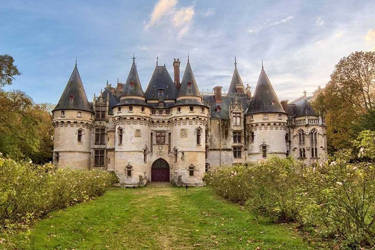 For $5 Million USD You Can Own a Castle with a Moat