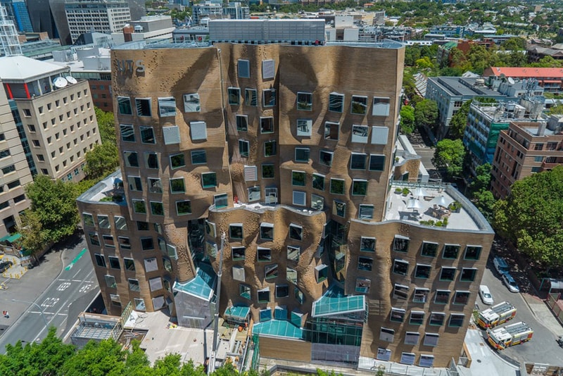 Frank Gehry's "Crumpled Bag" Building