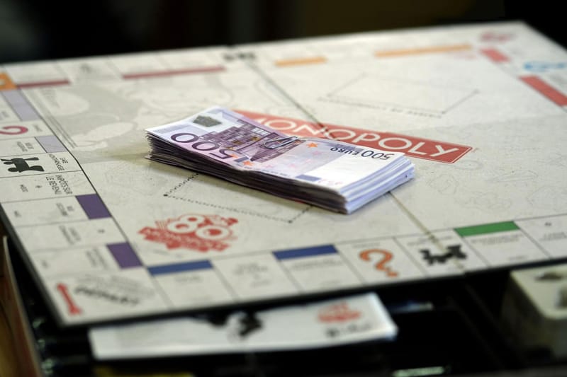 Hasbro Includes Real Money in Special Edition Monopoly