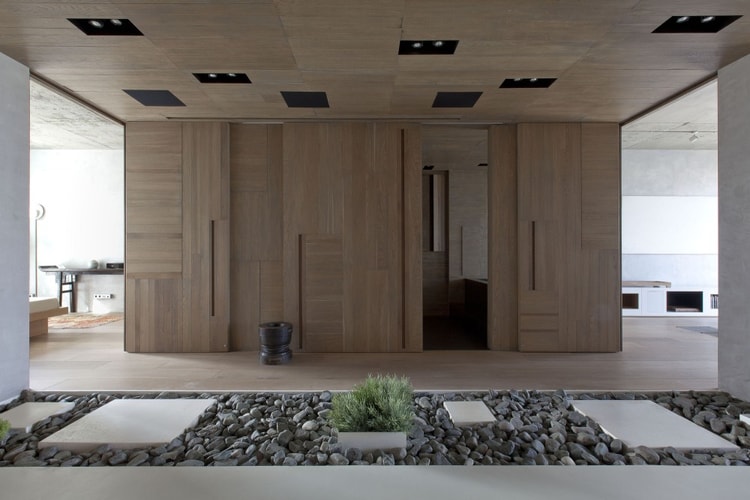 Spacious Japanese-Inspired Moscow Apartment by Architects M17