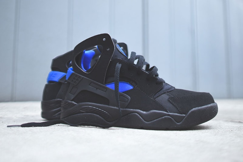 Nike Air Flight Huarache "Lyon Blue" & "University Red"