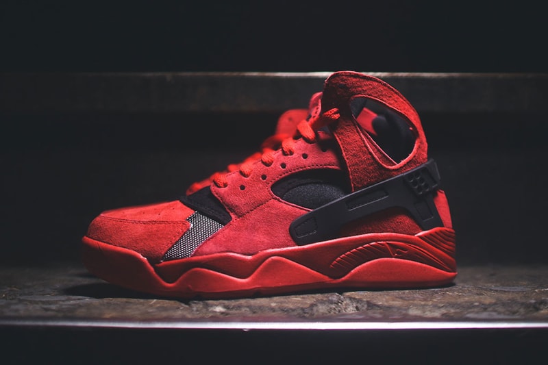 Nike Air Flight Huarache "Lyon Blue" & "University Red"