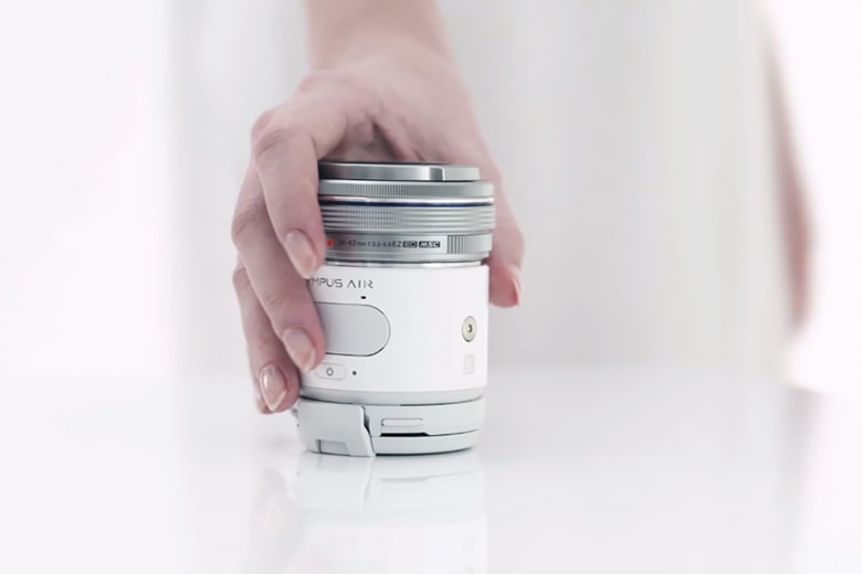 Olympus Air A01 Offers Varying Lens Quality and Connects to Your Smartphone