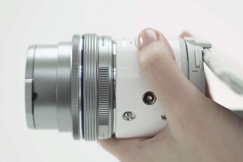 Olympus Air A01 Offers Varying Lens Quality and Connects to Your Smartphone