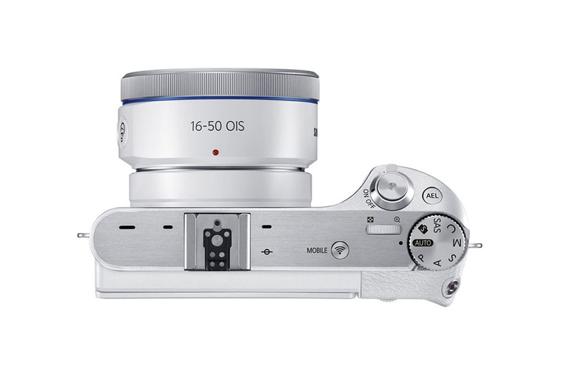 Samsung's New Camera Mixes Retro, Selfie Monitor and Fast Specs