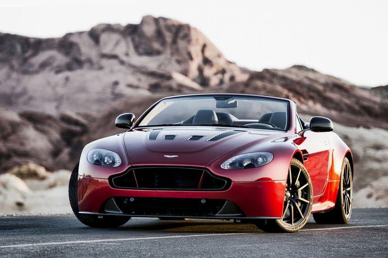 XCAR takes the Aston Martin V12 Vantage S Roadster on a Cruise