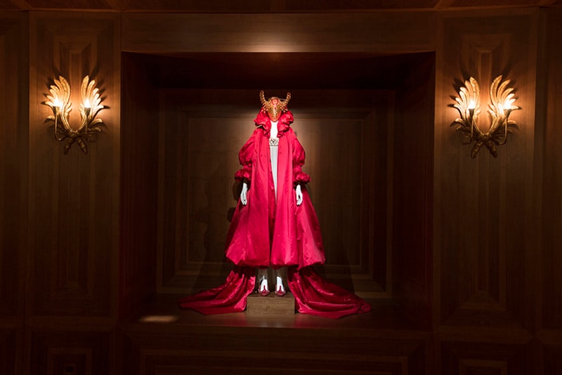 A Look Inside the Opening of "Alexander McQueen: Savage Beauty"