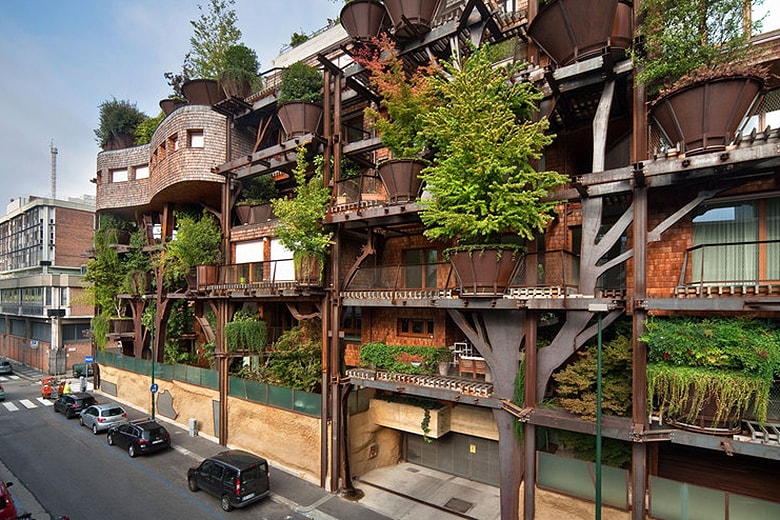 Luciano Pia's Air and Noise Pollution-Proof Treehouse in Turin, Italy