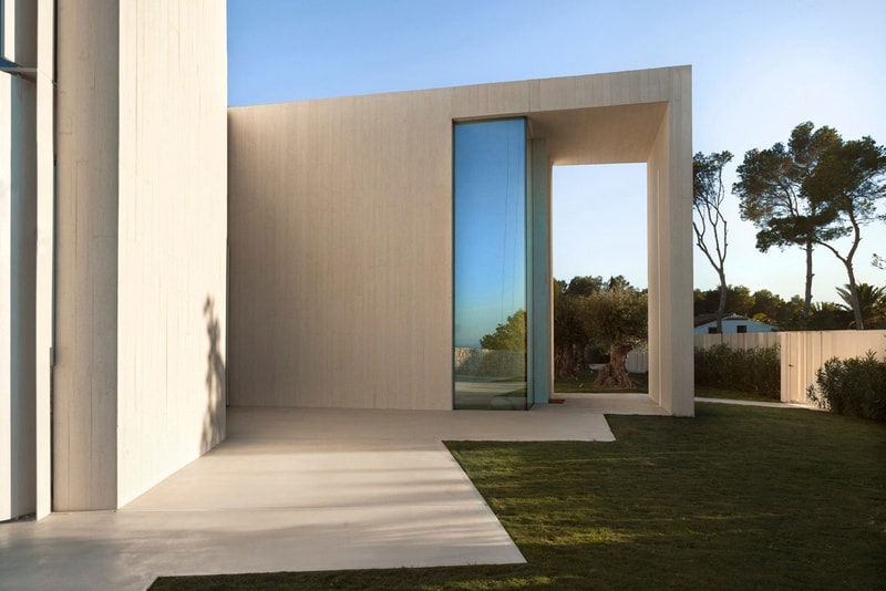 Casa Sardinera by Ramon Esteve Estudio
