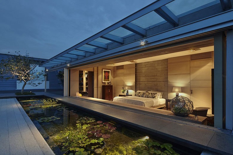 Chiltern House in Singapore by WOW Architects