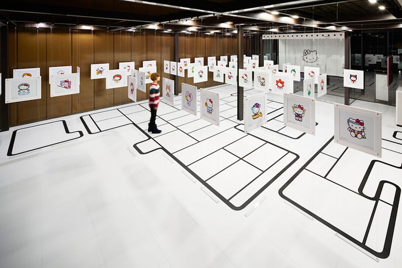 Floating Hello Kitty Installation by Naoya Iwama