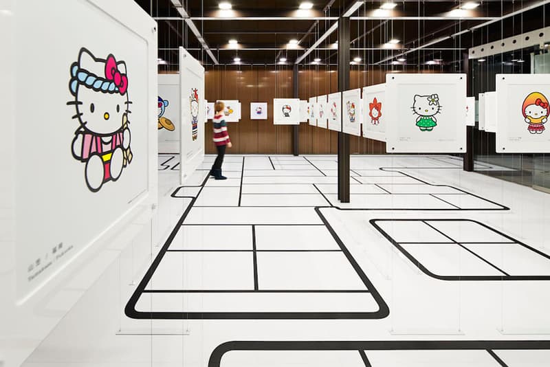 Floating Hello Kitty Installation by Naoya Iwama