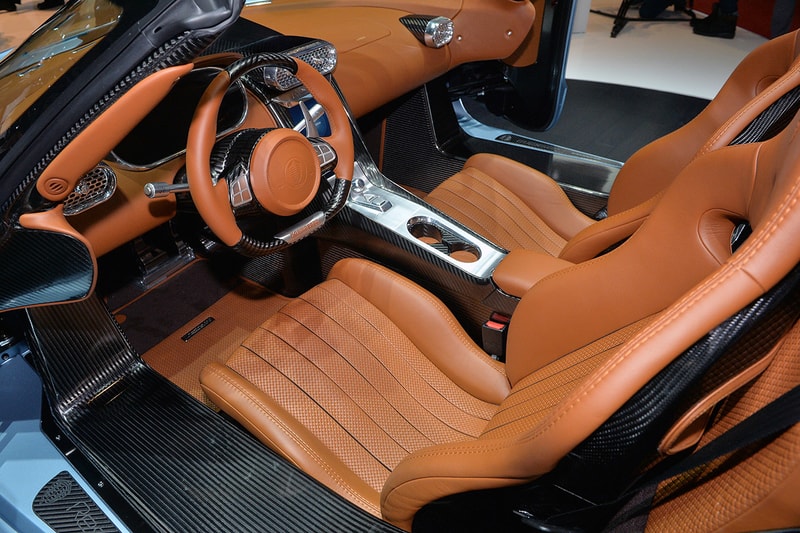 Koenigsegg Unveils the 1,500+ Horsepower Regera Hybrid Hypercar 