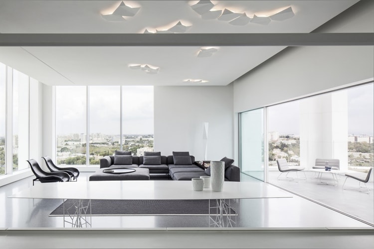 Layers of White Penthouse in Tel Aviv by Pitsou Kedem Architects