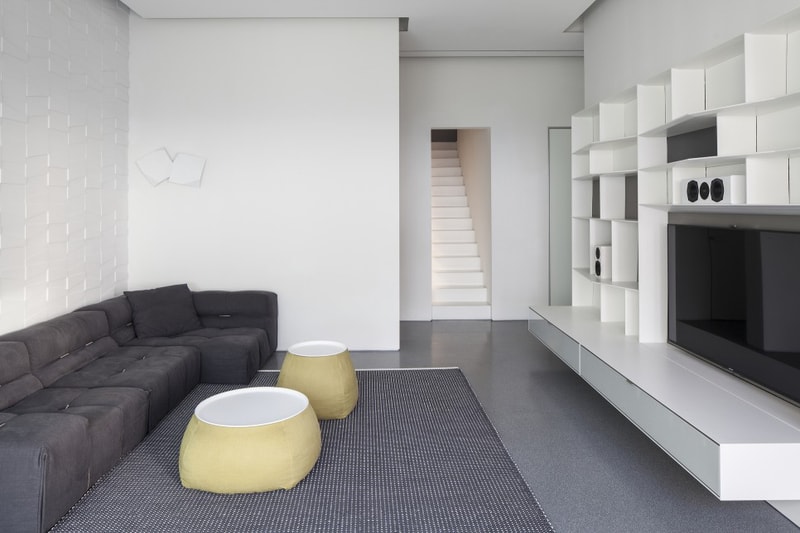 Layers of White Penthouse in Tel Aviv by Pitsou Kedem Architects