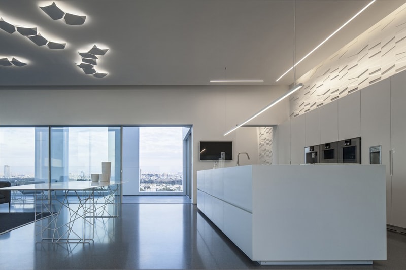 Layers of White Penthouse in Tel Aviv by Pitsou Kedem Architects