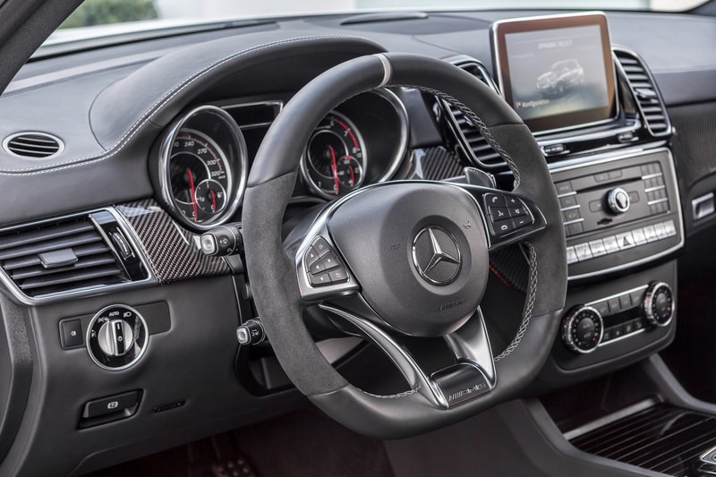 Mercedes-Benz Officially Unveils the GLE550e