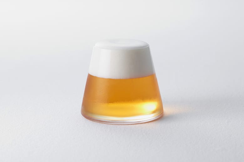 Mt. Fuji Appears When You Fill This Glass with Beer