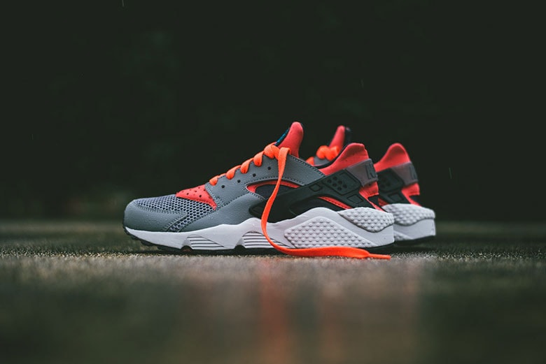 Nike Air Huarache Cool Grey/Bright Crimson