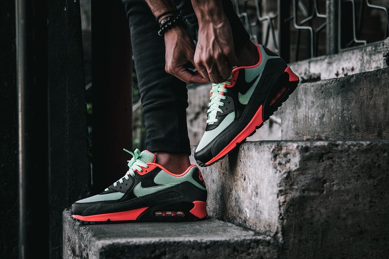 Nike Air Max 90 Essential "Vapor"