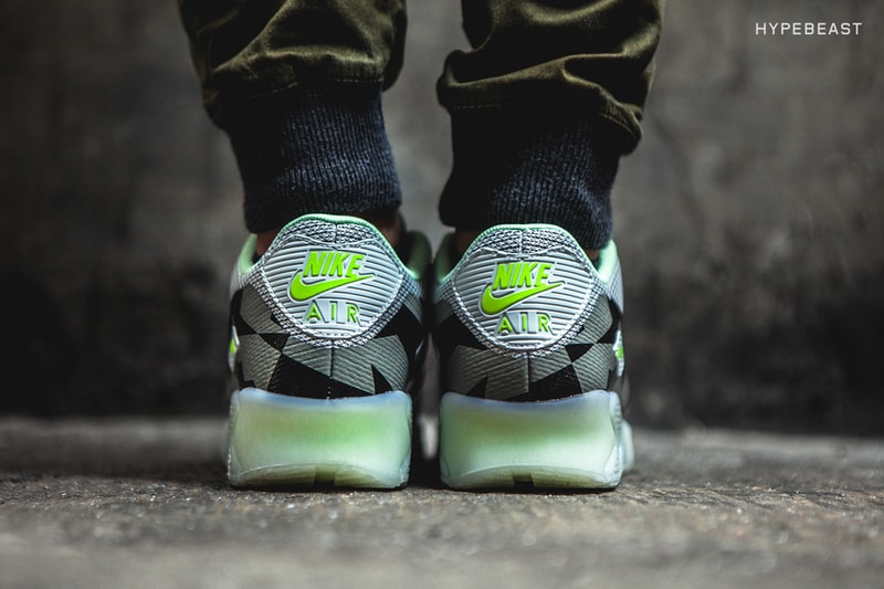 A Closer Look at the Nike Air Max 90 Knit Jacquard ICE QS "Grey Mist"