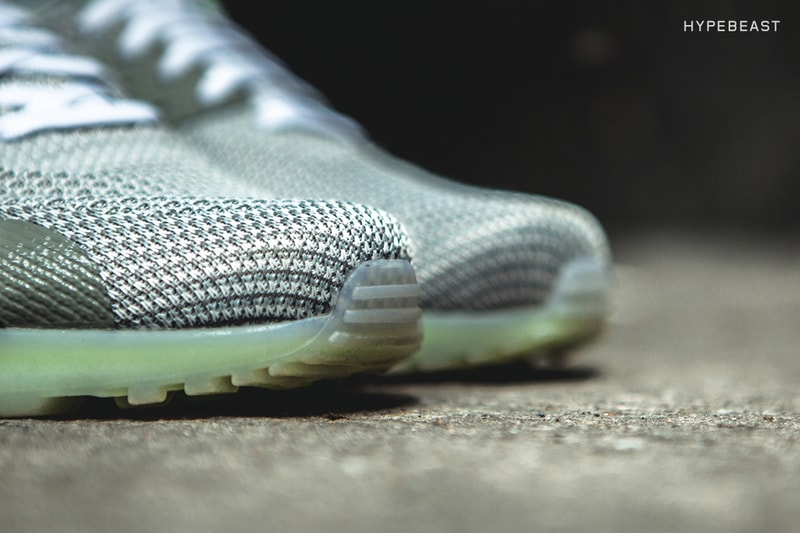 A Closer Look at the Nike Air Max 90 Knit Jacquard ICE QS "Grey Mist"