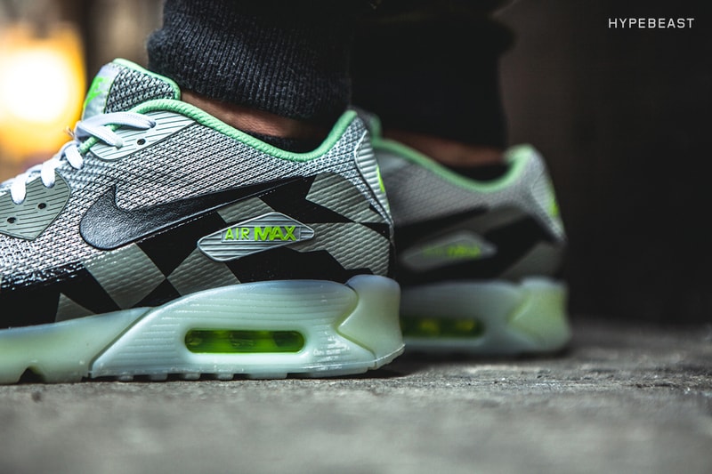 A Closer Look at the Nike Air Max 90 Knit Jacquard ICE QS "Grey Mist"