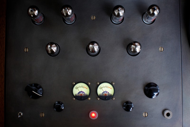 Symbol Audio's Retro-Inspired Hi-Fi Record Console