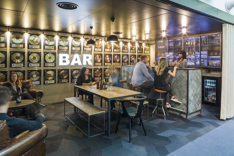 Take a Look Inside the Warner Music UK Headquarters by Woods Bagot