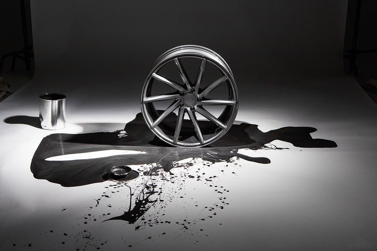 Vossen Unveils its CVT Gloss Graphite Wheels