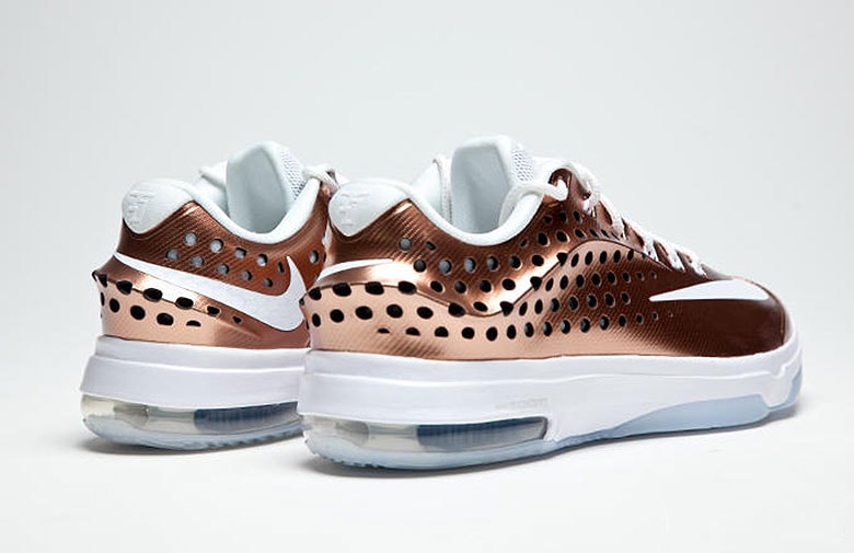 A Closer Look at the Nike KD7 Elite "EYBL"